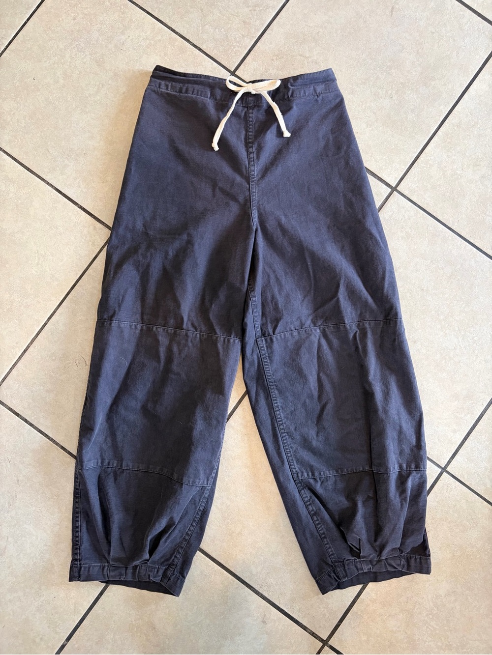 imogene + willie “flight pant” in faded black